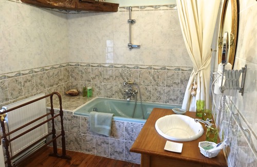 Tournon-Saint-Pierre House | Family Suite (2 Adults + 2 Children)/CHATEAU LES VALLEES in TOURAINE