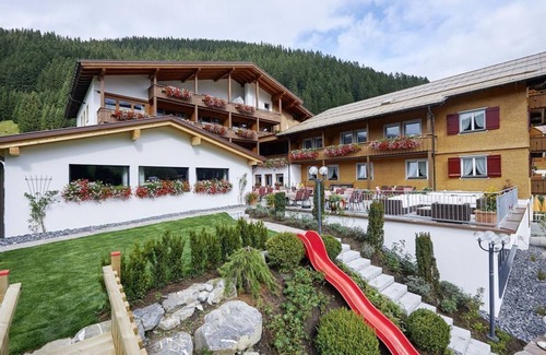 Damuels House | Family suite - Hotel Restaurant Alpenblume