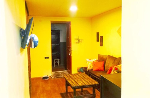 Kentron Apartment | Family suite sporty design