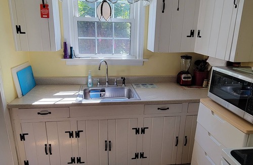Niantic House | Family Summer Cottage
