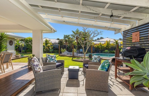 Pottsville House | Family Tides - Pets Considered