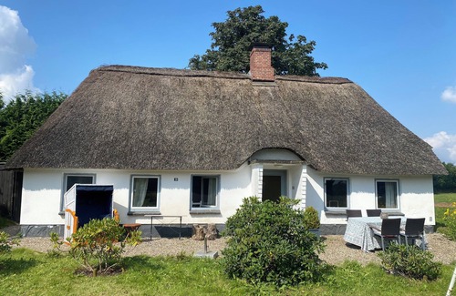 Boklund House | Family vacation in a thatched cottage