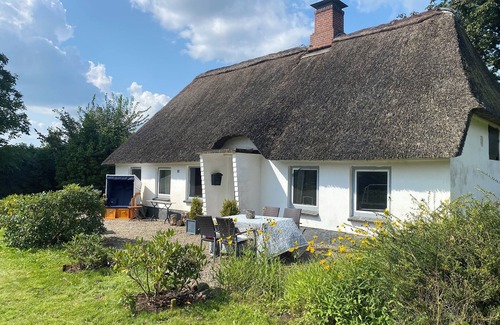 Boklund House | Family vacation in a thatched cottage