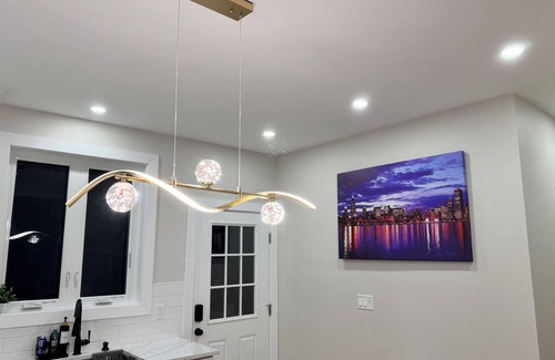 Norwood Condo | Family Vacation Modern Norwood