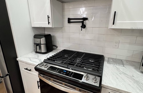 Norwood Condo | Family Vacation Modern Norwood