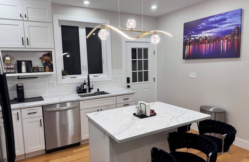Norwood Condo | Family Vacation Modern Norwood
