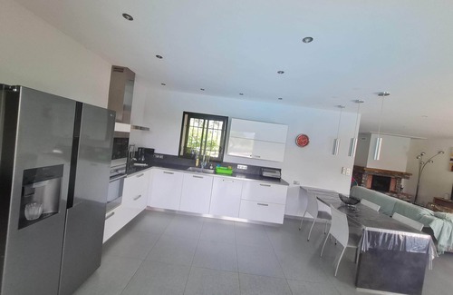 Abbazia House | Family villa with swimming pool, between sea and mountains.