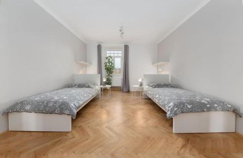 Ljubljana Apartment | Family Villa next to Tivoli Park