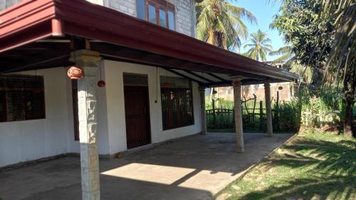 Akurana Apartment | Family Villa Thalpavila