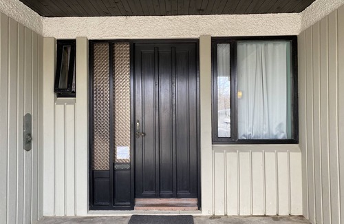 Keflavik Villa | Family Villa w/hot tub. Beautiful and quiet neighbourhood.