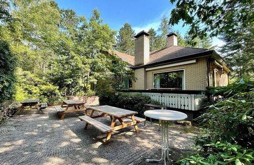 Doornspijk Villa | Family villa w/Trampoline, Pool