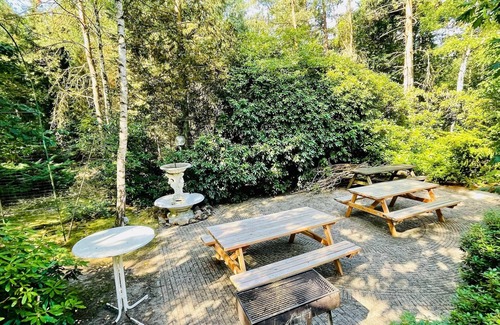 Doornspijk Villa | Family villa w/Trampoline, Pool