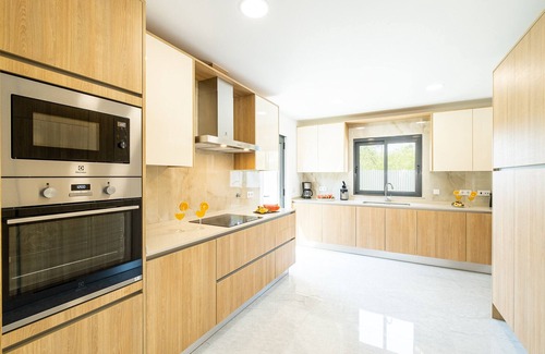 Montechoro Villa | Family villa with heatable pool & game room