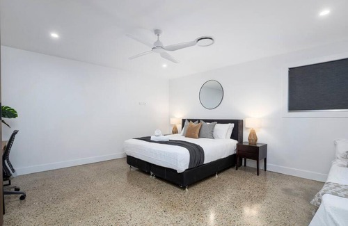 Bundall House | Family Waterfront Escape - Pool, 2 King rooms