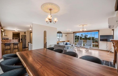 Lindisfarne House | FAMILY with children of all ages;Water/Bridge View