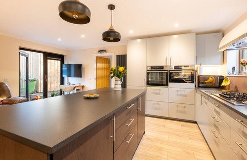 Whiteness Apartment | Family Woodland Lodge Sleeps 12