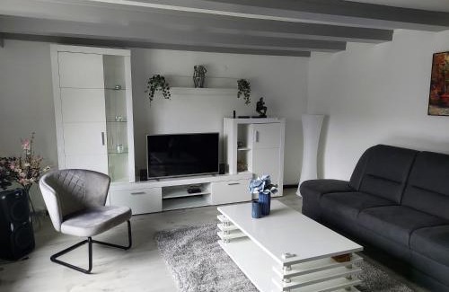 Deifeld House | Familyhome Lopora