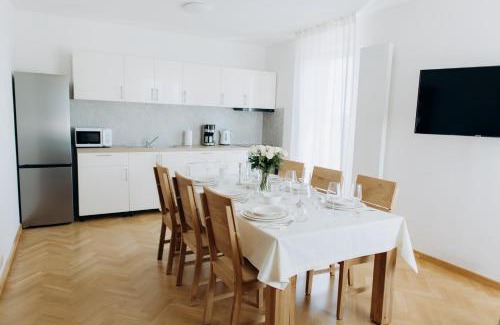 Slivenec Apartment | FamilyVilla, new 4 Luxury Big Apartments, parking
