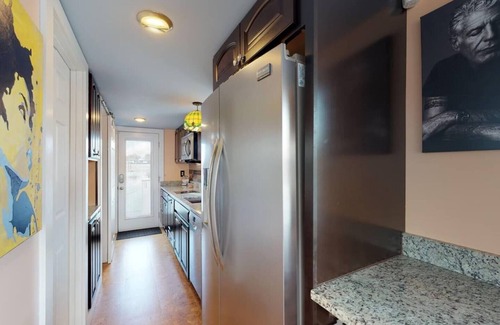 Sanford Boat Rental | Famous Houseboat