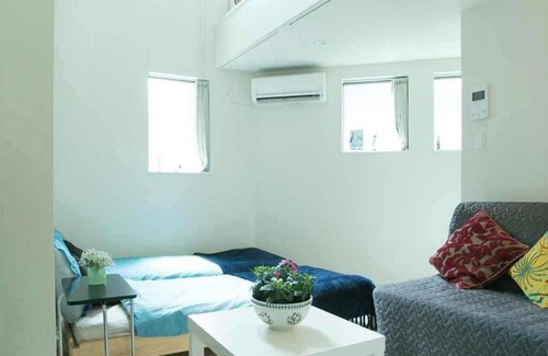 Higashi House | Famous Shibuya Crossing 8 minutes walk! New Room with a stylish loft is now open.