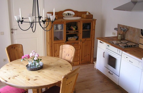Oberhavel House | Fancy old town and nature? cozy, renovated old town house