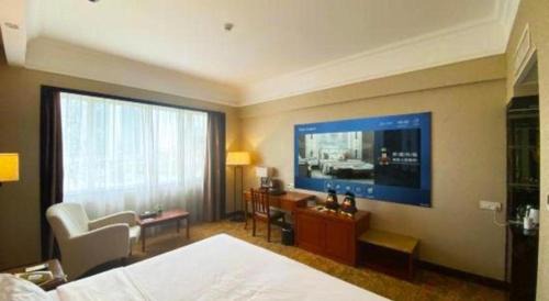 Chashan Hotel | Fangzhong Holiday Hotel