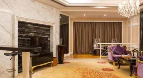 Chashan Hotel | Fangzhong Holiday Hotel