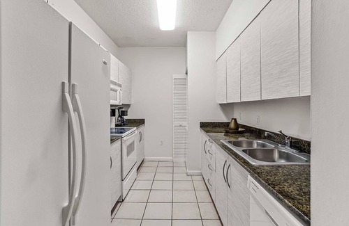 Brickell Condo | Fantastic 2/2 direct ocean view 1 free parking
