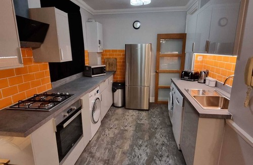 Tulse Hill Apartment | Fantastic 2 bedroom flat - 20 mins to centre of London