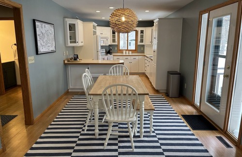 Alexandria House | Fantastic 3 bed, 2 bath Lake Miltona Home near famed sandbar. Sleeps 10. Lic2114