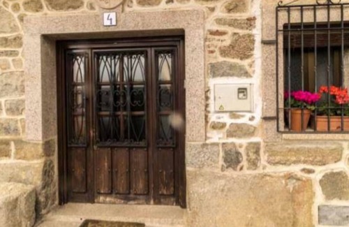 Mombeltran House | Fantastic apartment "Raúl" in Mombeltran