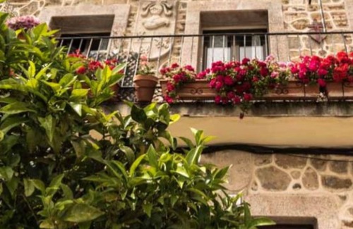 Mombeltran House | Fantastic apartment "Laura" in Mombeltran