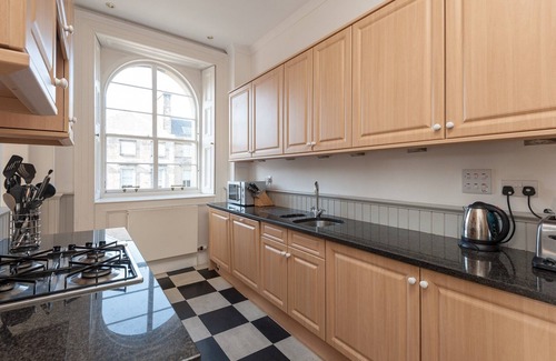 Old Town Apartment | Fantastic corner 2 bedroom property with astounding views of the famous historic Royal Mile.