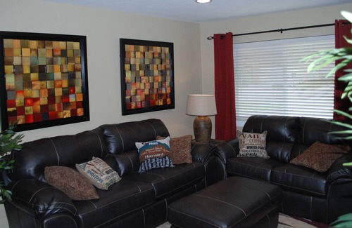 Jewell Heights - Hoffman Heights House | Fantastic Home 2 Blocks From The Hospital