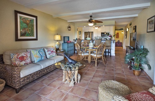 Nazareth Condo | Fantastic Location on Water/Beach! Beautifully Renovated!