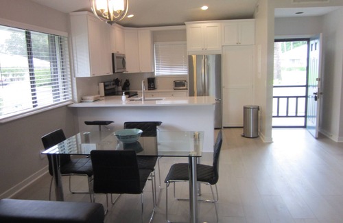Palm Beach Gardens Condo | Fantastic PGA Club Cottage with Relaxing Pond and Fountain Views!