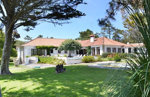 Colares Villa | Fantastic Sintra Villa | 7 Bedroom | Villa Adelino Platina | Great Pool Area |.