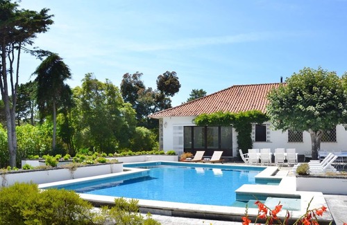 Colares Villa | Fantastic Sintra Villa | 7 Bedroom | Villa Adelino Platina | Great Pool Area |.
