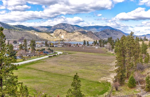 Okanagan-Similkameen House | Fantastic Updated Lakeview Suite in Okanagan Falls
