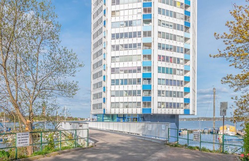 Schleswig Apartment | Fantastic vacation apartment in the Viking Tower in Schleswig.