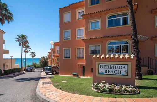 Buenas Noches Apartment | Fantastic Views. 2 pools. 3m from Beach Special offer May/June €65 per night