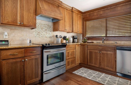 Rosemont Summit House | Fantastic West Linn Home w/Huge Gorgeous Deck on Green Space, Ping Pong Table, 11 Miles to Portland