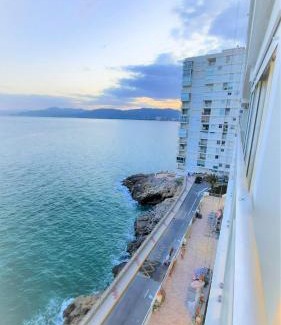 Faro de Cullera Apartment | Fantastico apartamento Faro de cullera a primera linea mar abierto playa de los olivos