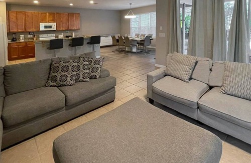 Bellavida Villa | Fantasy Villa - Bella Vida (near Disney) Private Vacation Villa Luxury
