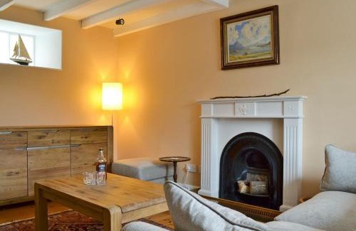 Plockton House | Faodail