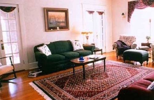 Brenham Bed & Breakfast | Far View - A Bed & Breakfast Estate