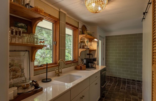 Ocracoke House | Faraway Oaks: Canal front home, open floor plan, private dock.