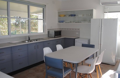 Kalimna West House | Farm Beach Stay