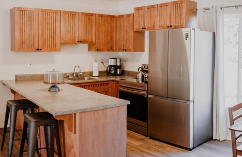 Springville House | Farm House Apartment at Mt. Dennison in the Sequoia Forest!