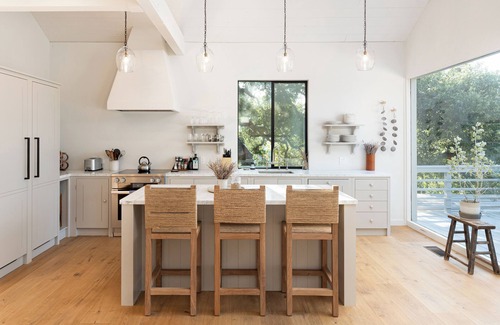 Santa Ynez House | Farm House on private 17 ac. w/pool & tennis court